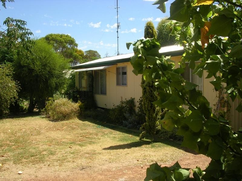 18 New Street, York WA 6302