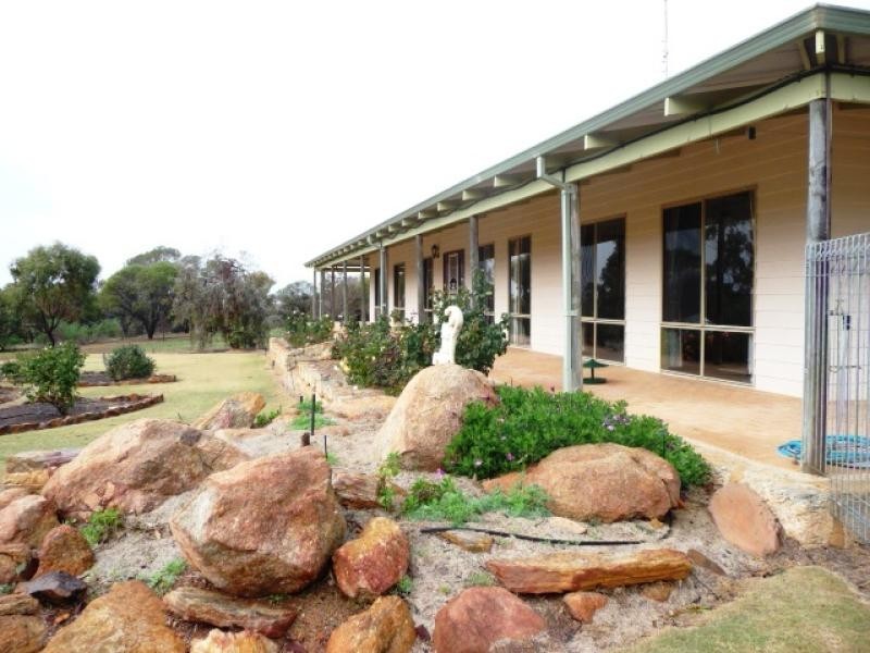 9 Ensign Dale Court, York WA 6302