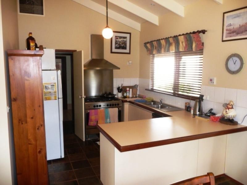 9 Ensign Dale Court, York WA 6302