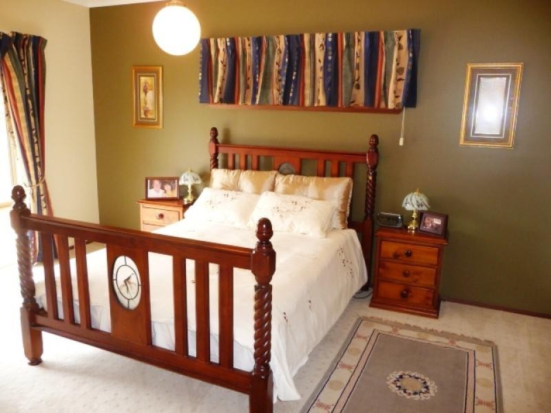 9 Ensign Dale Court, York WA 6302