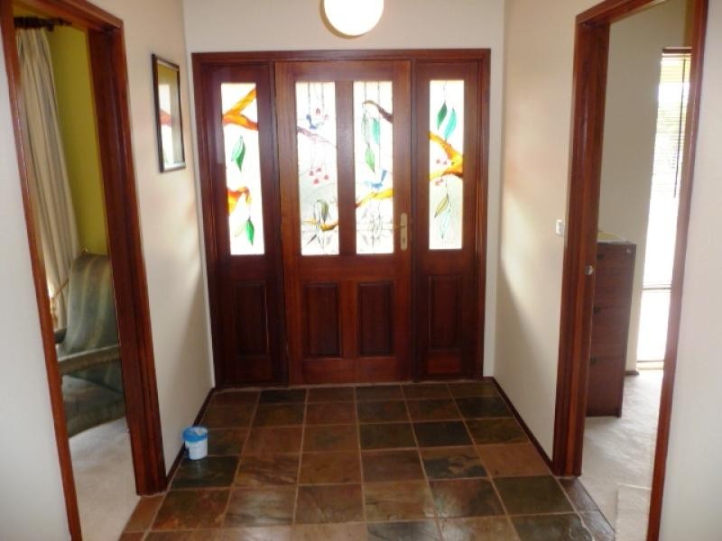 9 Ensign Dale Court, York WA 6302