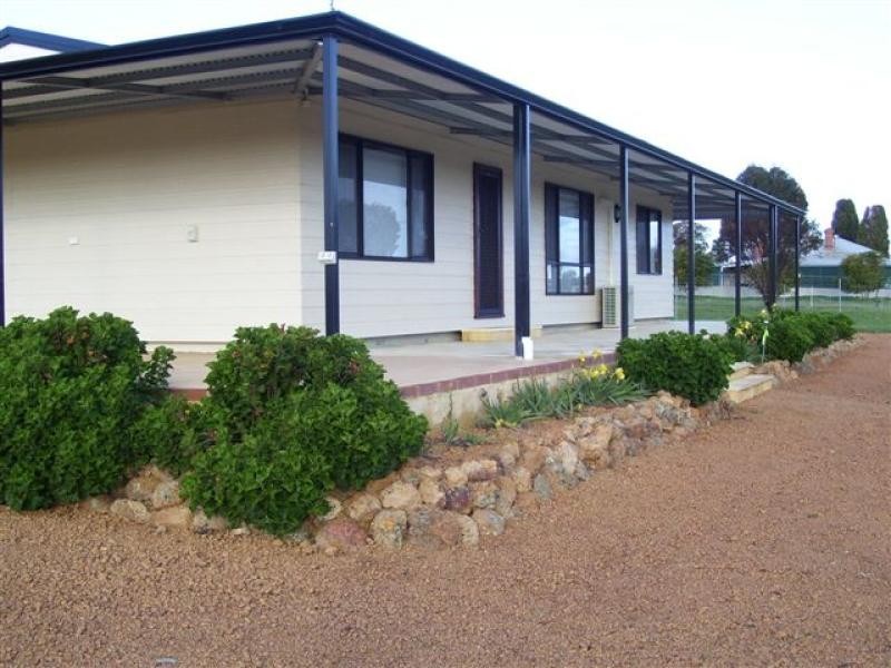 10 Lukin Street, Beverley WA 6304