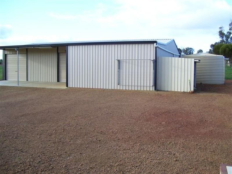 10 Lukin Street, Beverley WA 6304