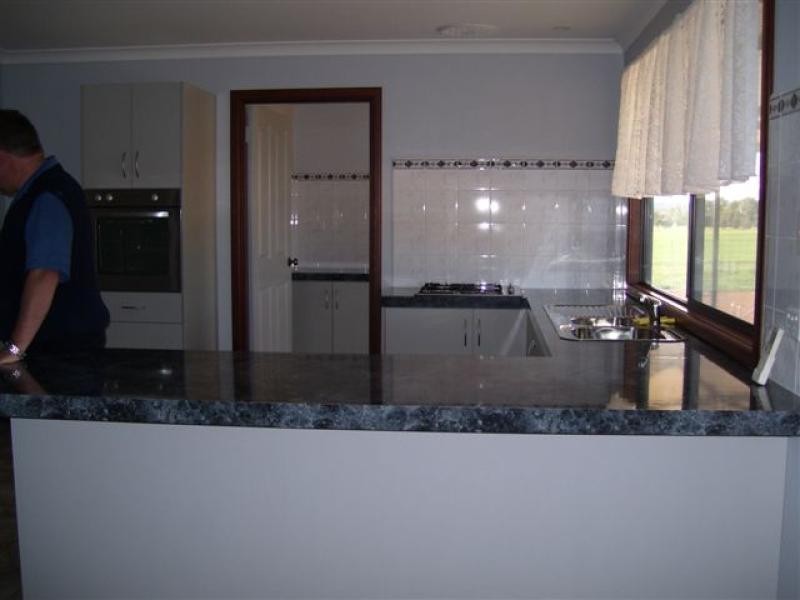 10 Lukin Street, Beverley WA 6304