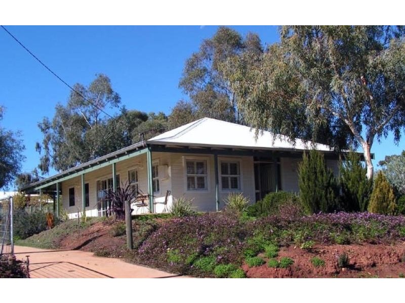 12 Hope Street, York WA 6302