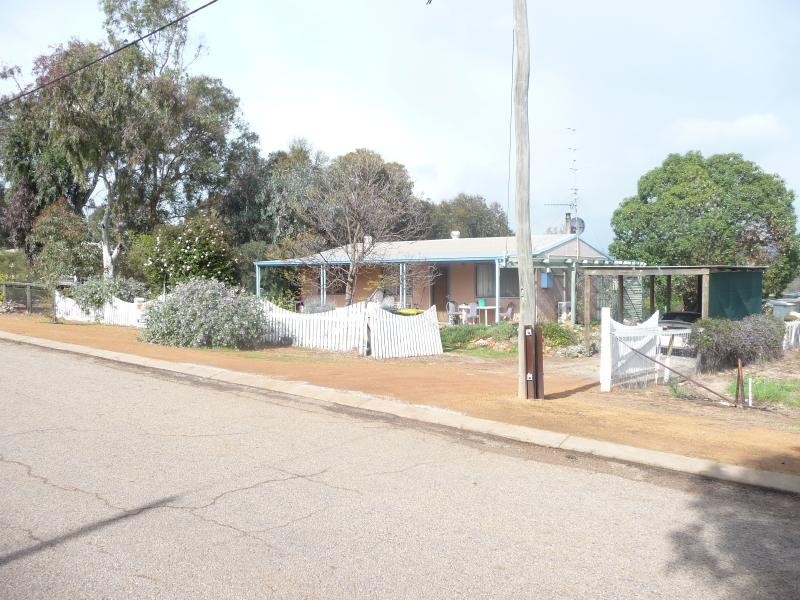 19 Hope Street, York WA 6302