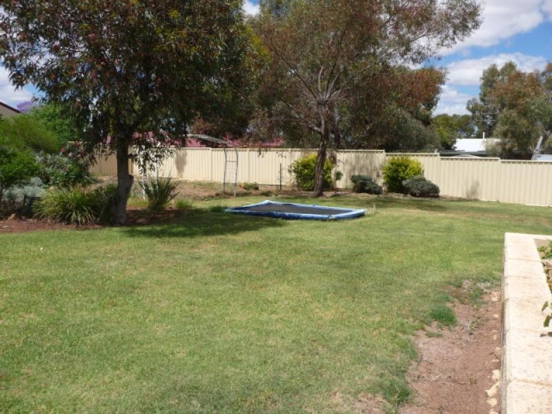 12 View Street, York WA 6302