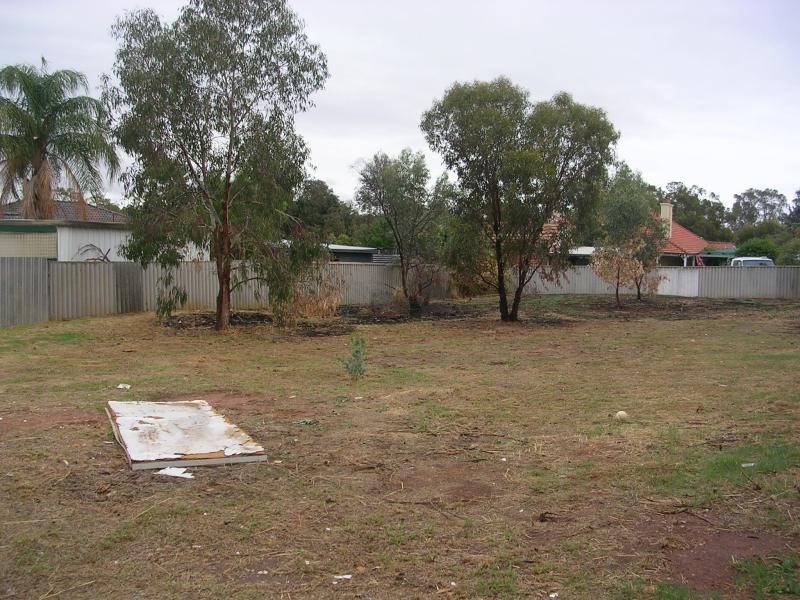 9 Edwards Street, York WA 6302