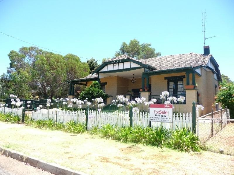 68 MaCartney Street, York WA 6302