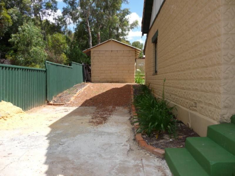68 MaCartney Street, York WA 6302