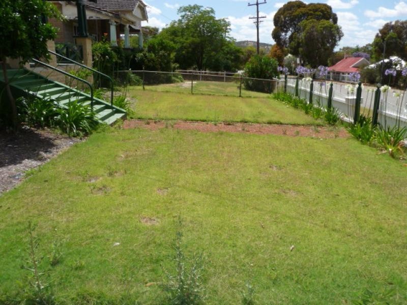 68 MaCartney Street, York WA 6302