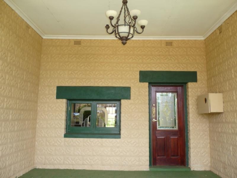 68 MaCartney Street, York WA 6302