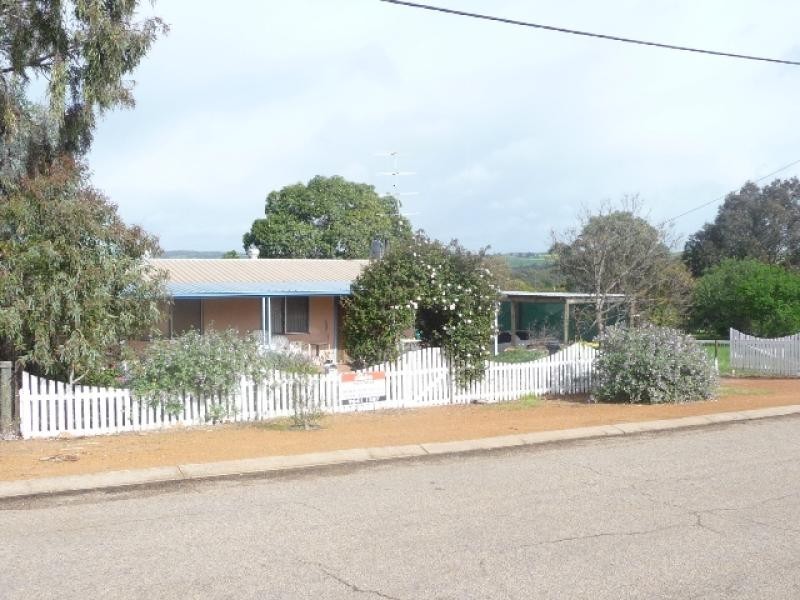 19 Hope Street, York WA 6302