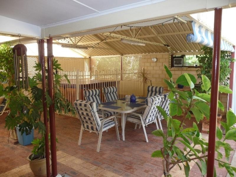 13 Maud Street, York WA 6302