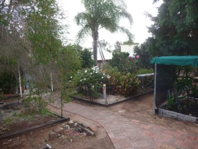 13 Maud Street, York WA 6302