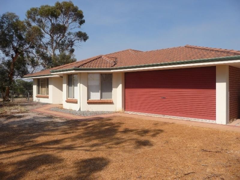 6 Marwick Road, York WA 6302