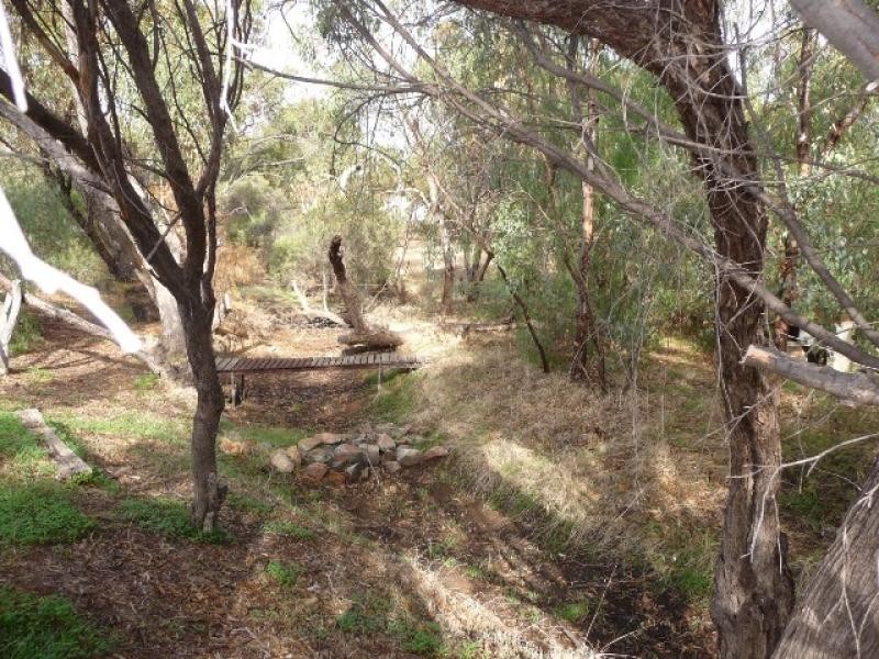 9 Ninth Road, York WA 6302