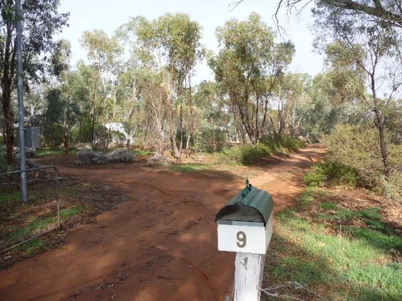 9 Ninth Road, York WA 6302