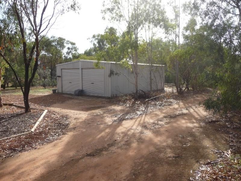 9 Ninth Road, York WA 6302