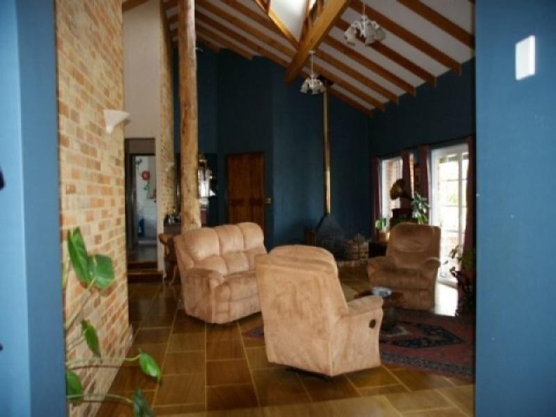 6 Steere Road, York WA 6302