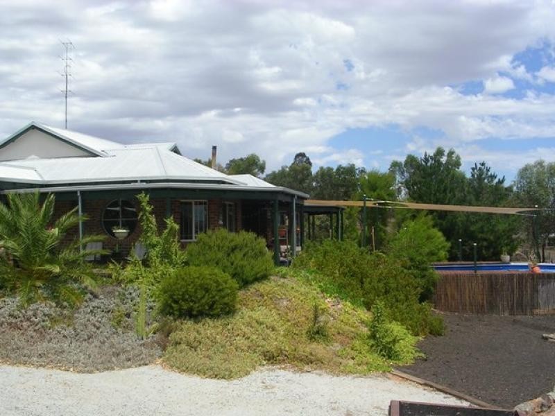 6 Steere Road, York WA 6302