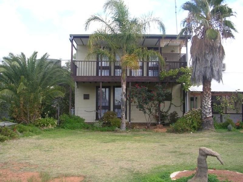 5 Lee Crescent, York WA 6302