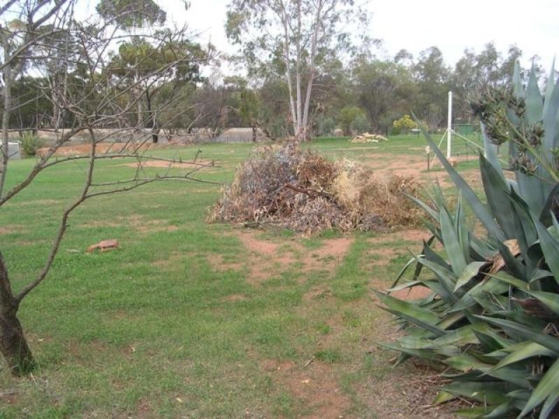 5 Lee Crescent, York WA 6302