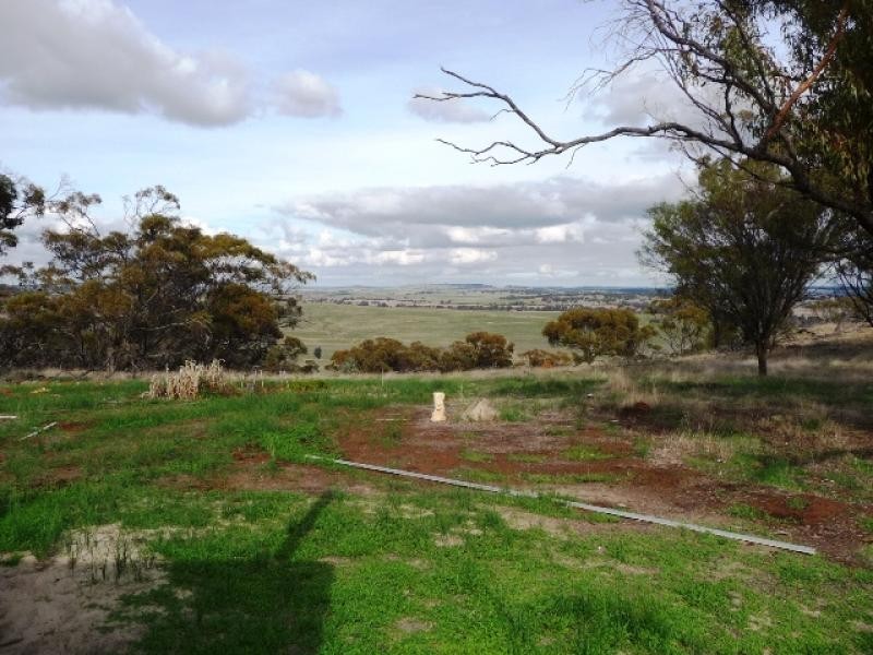 305 Qualen West Road, York WA 6302