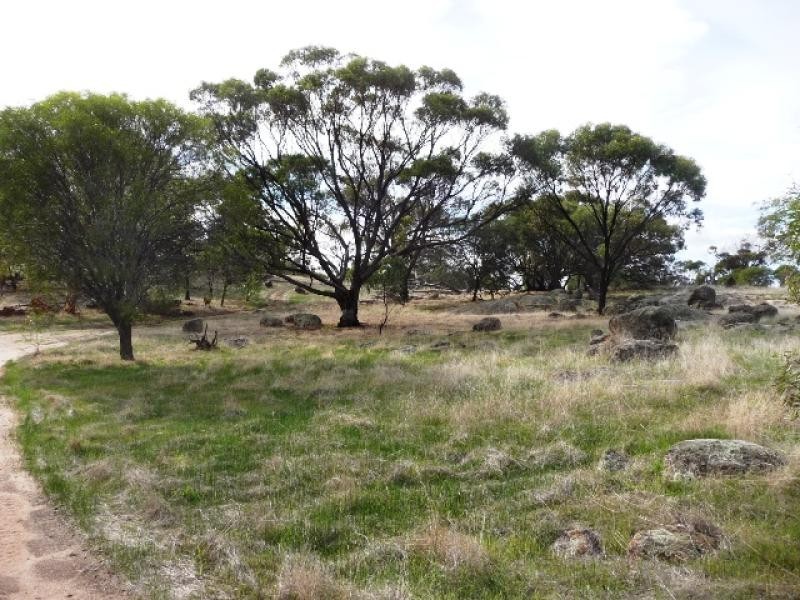 305 Qualen West Road, York WA 6302