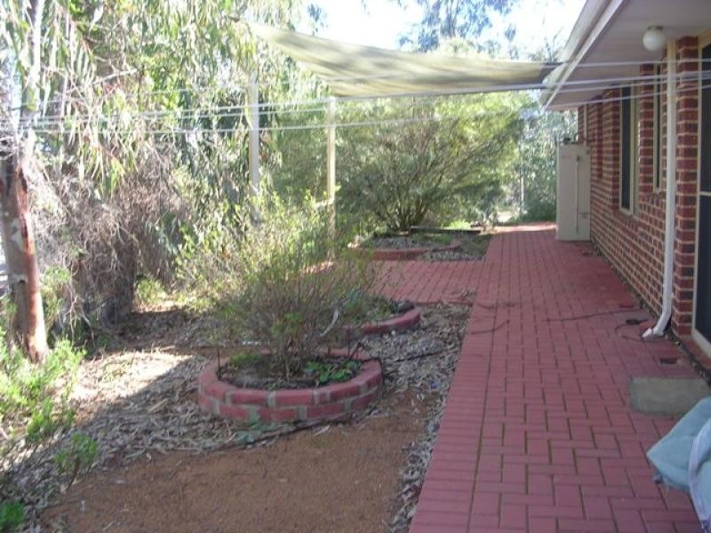 24 Bouverie Road, York WA 6302