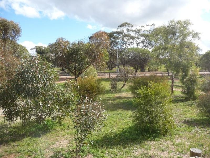 50 Tenth Road, York WA 6302