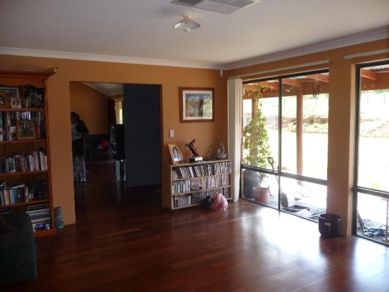 36 York Road, York WA 6302