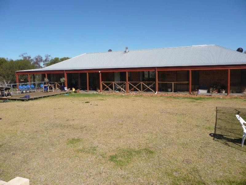 36 York Road, York WA 6302