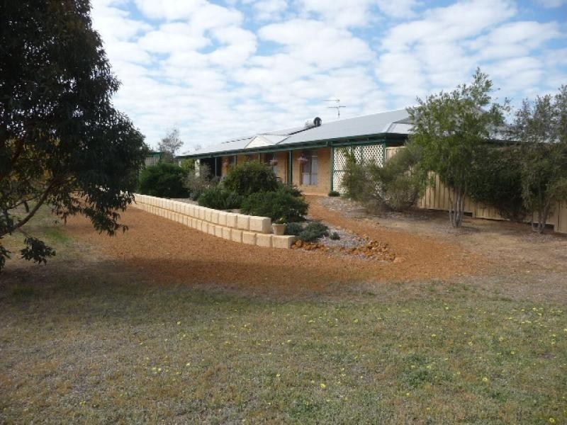 45 Gt Southern Highway, Beverley WA 6304
