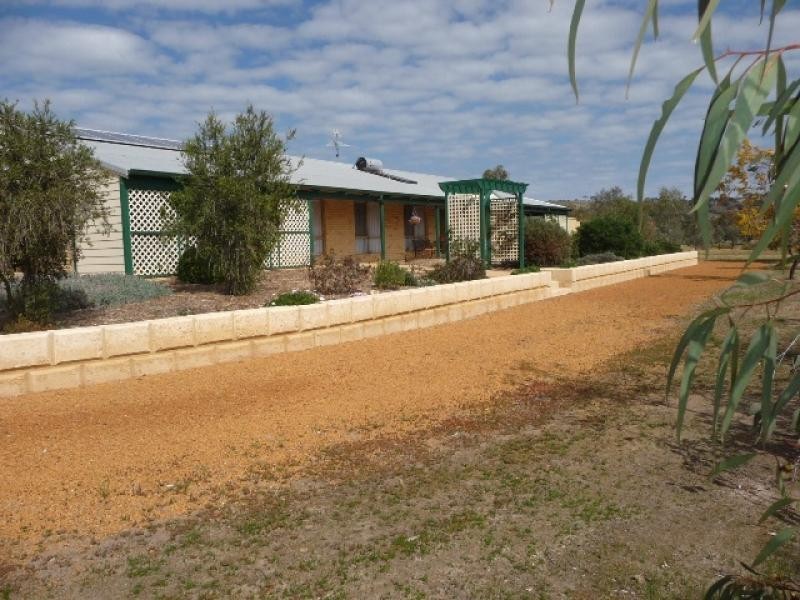 45 Gt Southern Highway, Beverley WA 6304