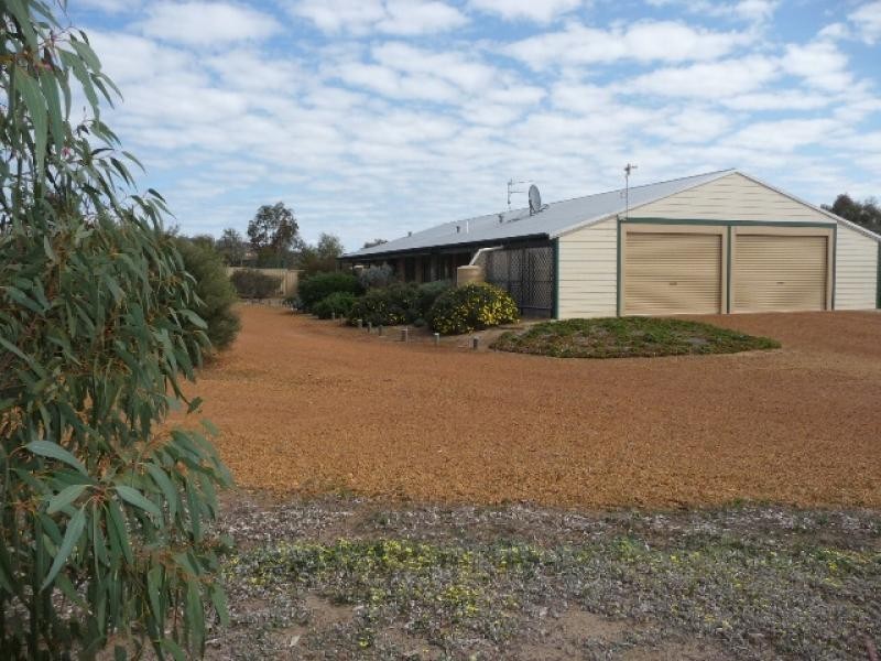 45 Gt Southern Highway, Beverley WA 6304