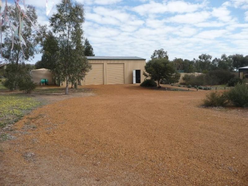 45 Gt Southern Highway, Beverley WA 6304