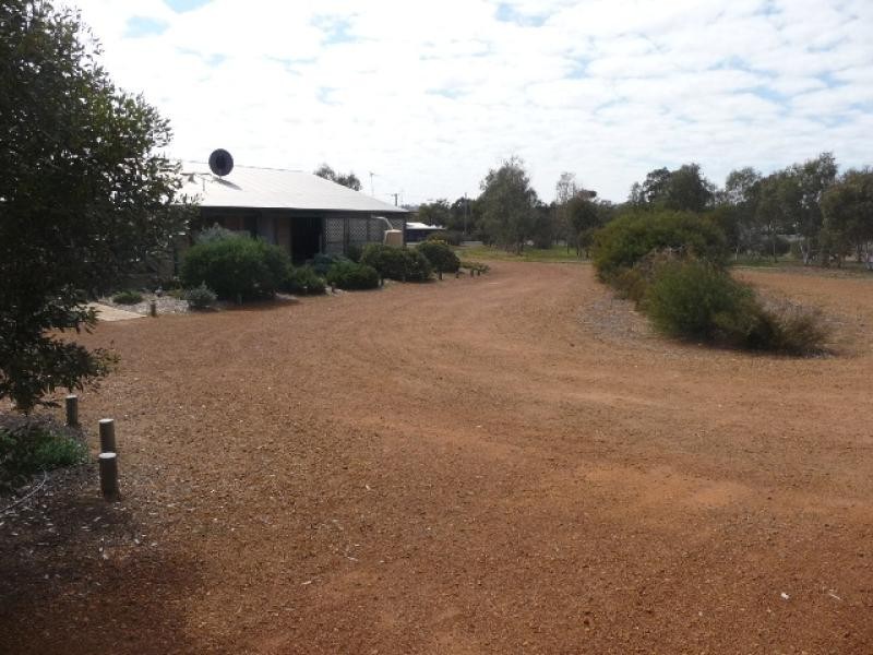 45 Gt Southern Highway, Beverley WA 6304