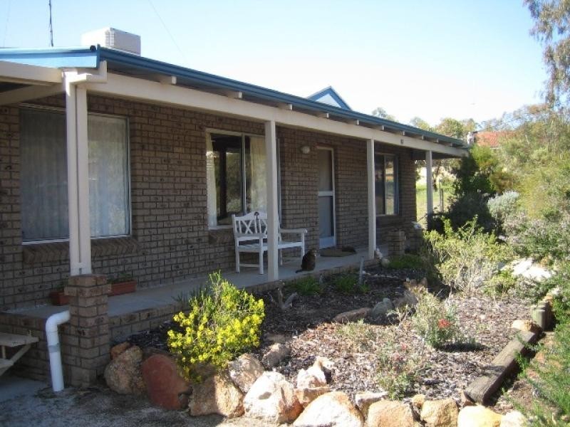 34 Alfred Street, York WA 6302