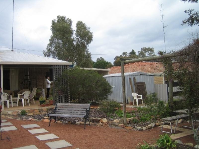 34 Alfred Street, York WA 6302