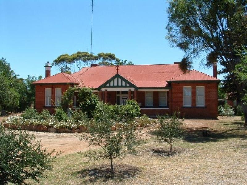 96 Lukin Street, Beverley WA 6304