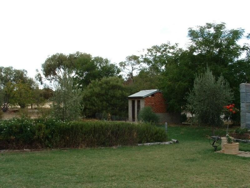 96 Lukin Street, Beverley WA 6304