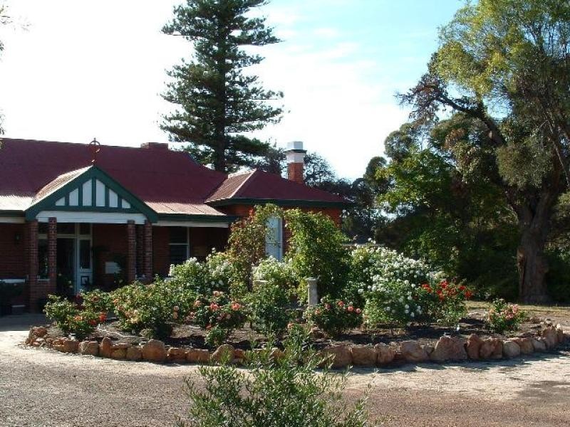 96 Lukin Street, Beverley WA 6304