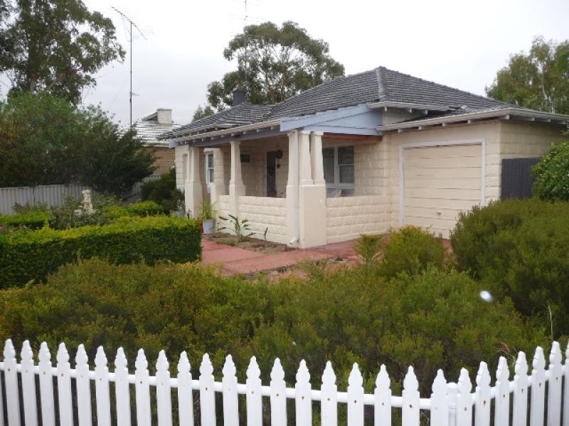 27 Jennaberring Road, Quairading WA 6383