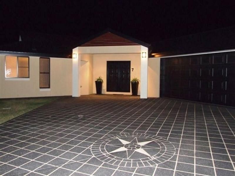 7 Tea Tree Rise, Warwick QLD 4370