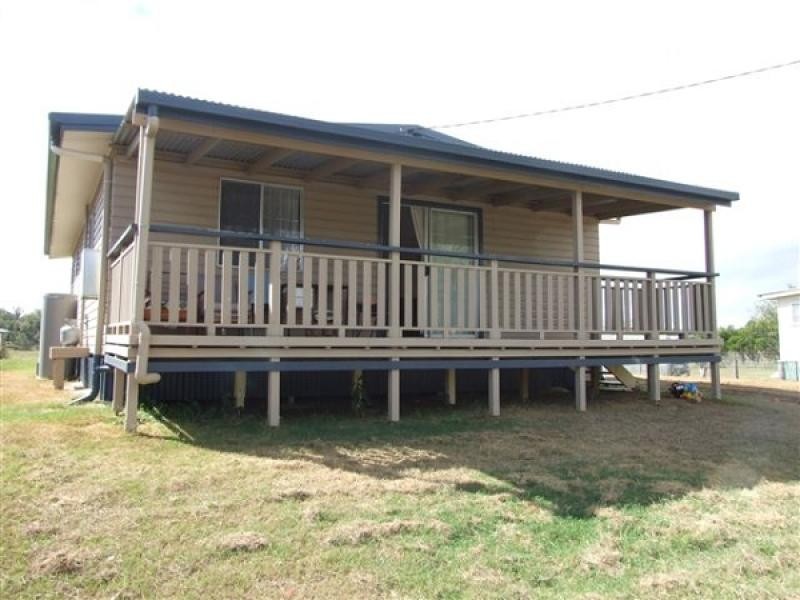 258 East St, Warwick QLD 4370