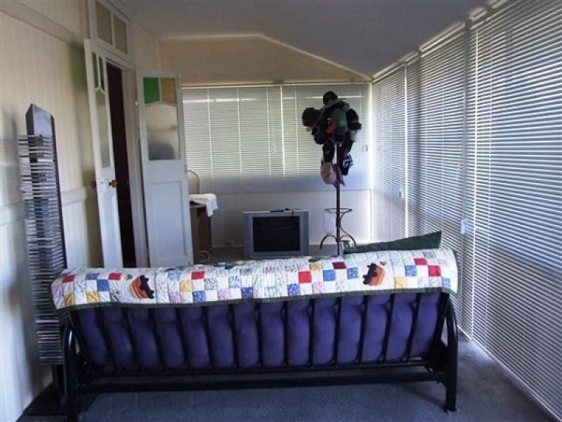 96 PRATTEN ST, Warwick QLD 4370