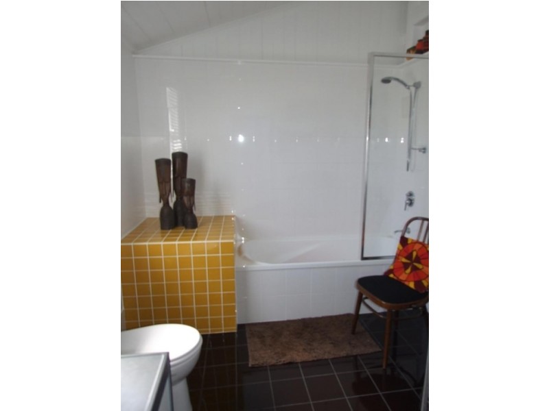 92 Dragon St, Warwick QLD 4370