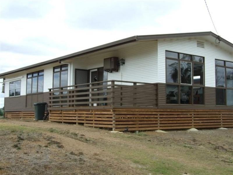 256 East St, Warwick QLD 4370