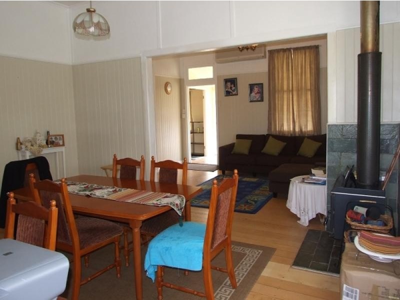 15 PERCY ST, Warwick QLD 4370
